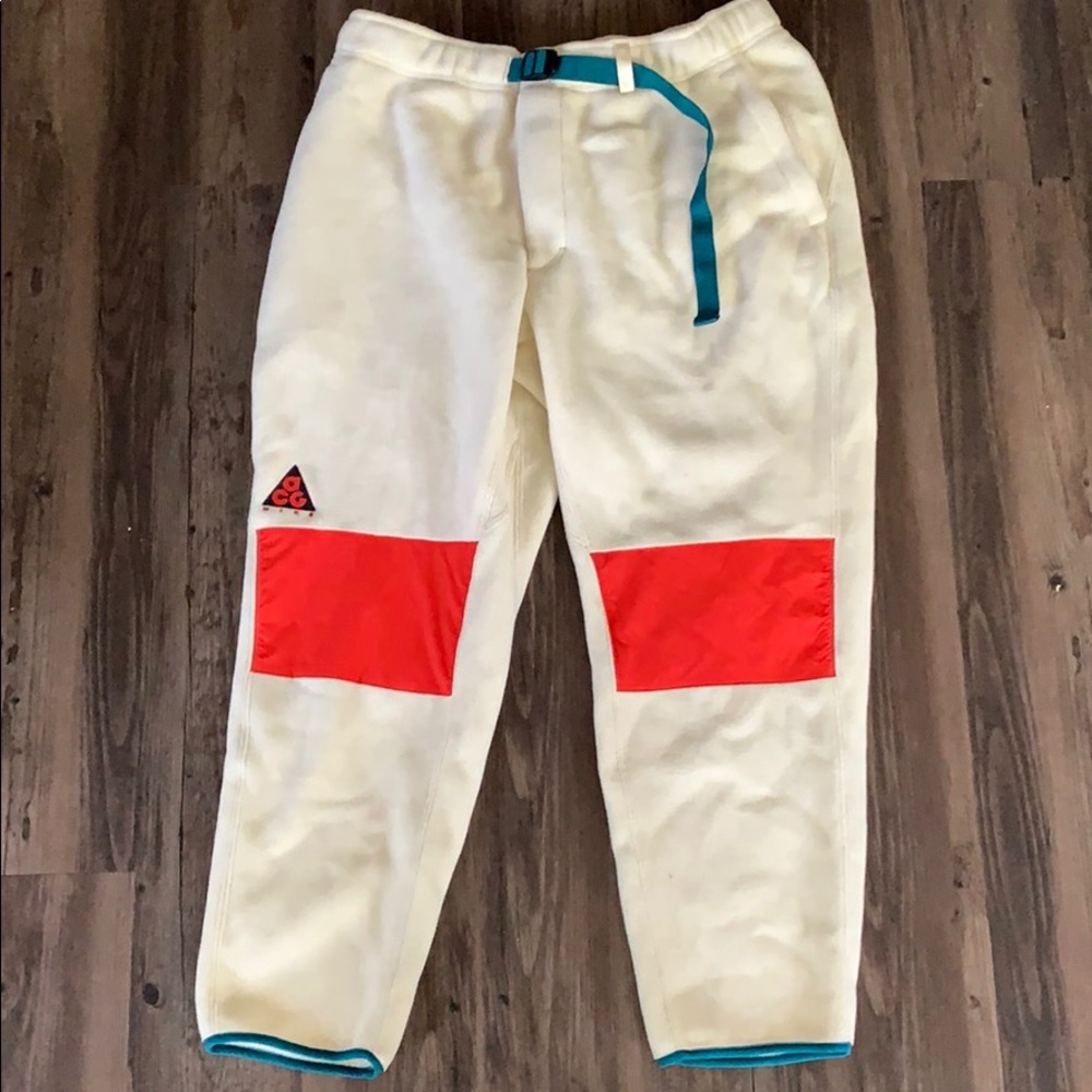 Nike ACG Sherpa Fleece Light Cream Pants